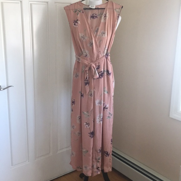 Sienna Sky Gorgeous Floral Blush Jumpsuit Sz L - Picture 4 of 5